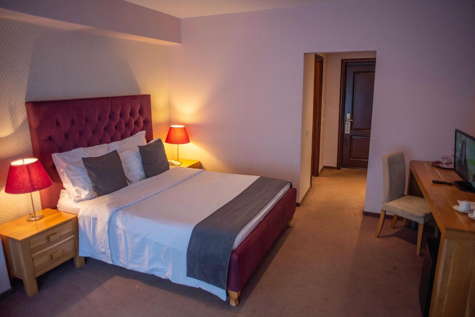 Paj Hotelul Retreat & Spa Sinaia Ngoại thất bức ảnh