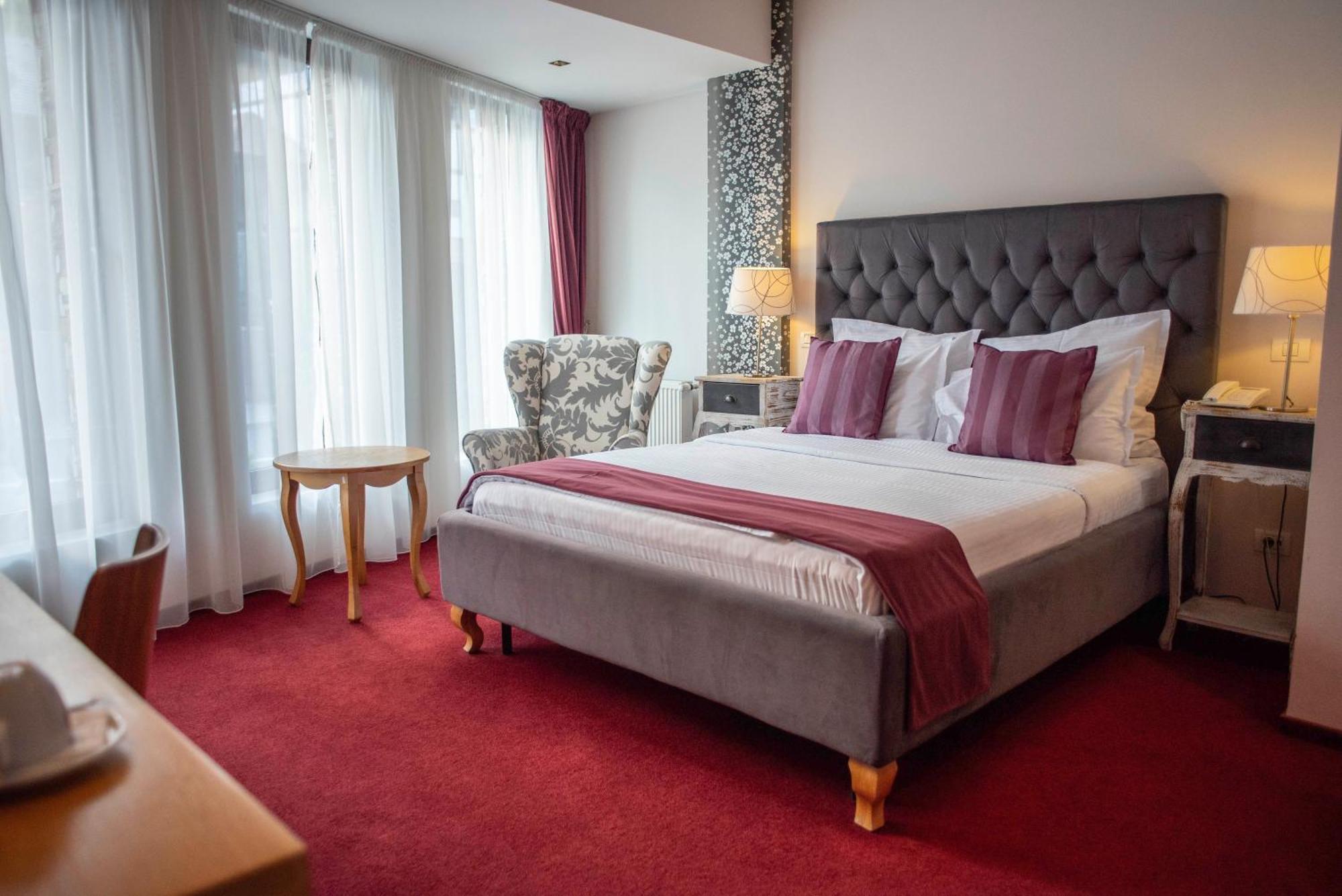 Paj Hotelul Retreat & Spa Sinaia Ngoại thất bức ảnh