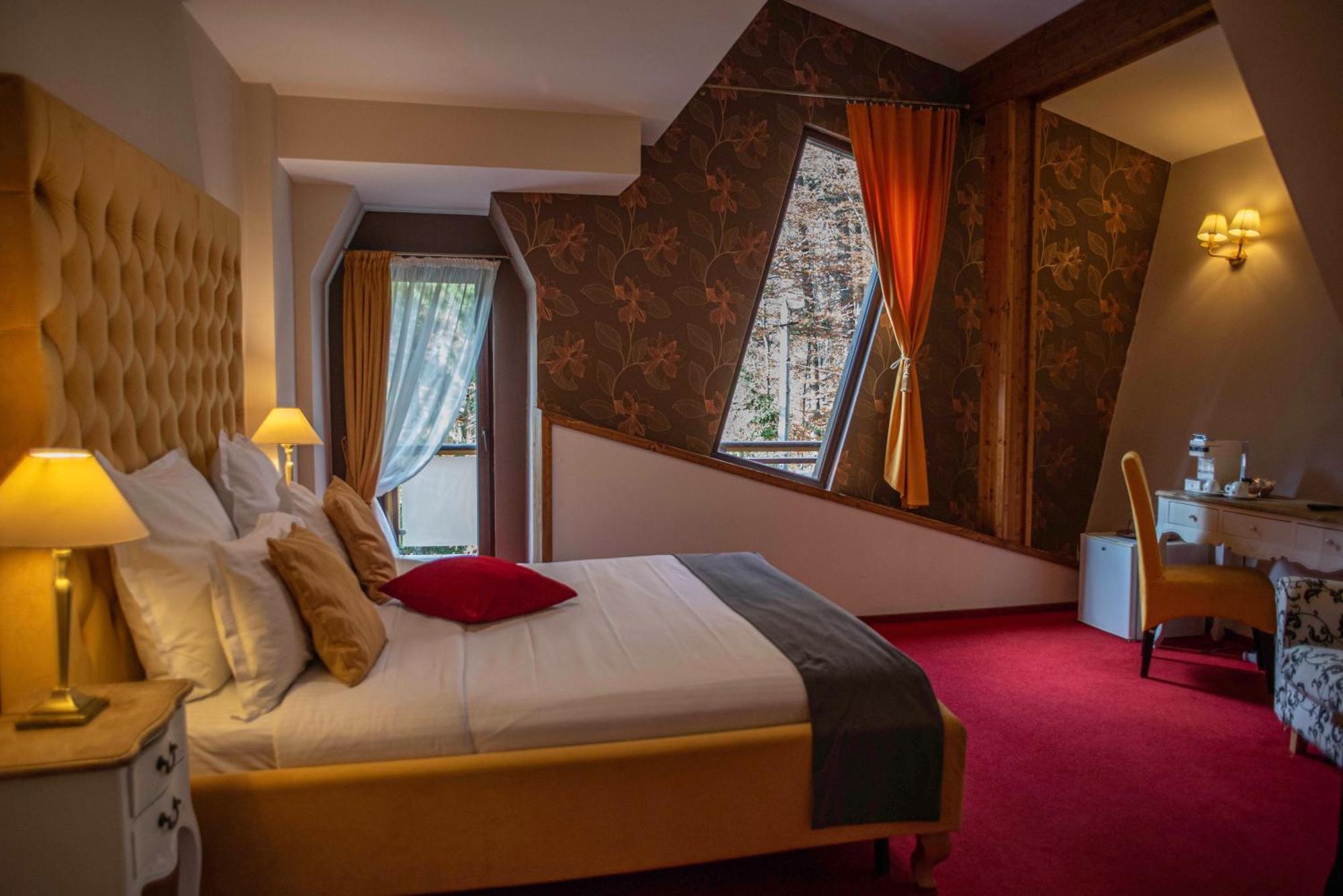 Paj Hotelul Retreat & Spa Sinaia Ngoại thất bức ảnh
