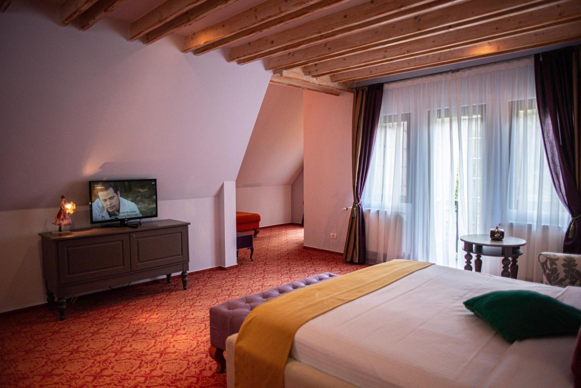 Paj Hotelul Retreat & Spa Sinaia Ngoại thất bức ảnh