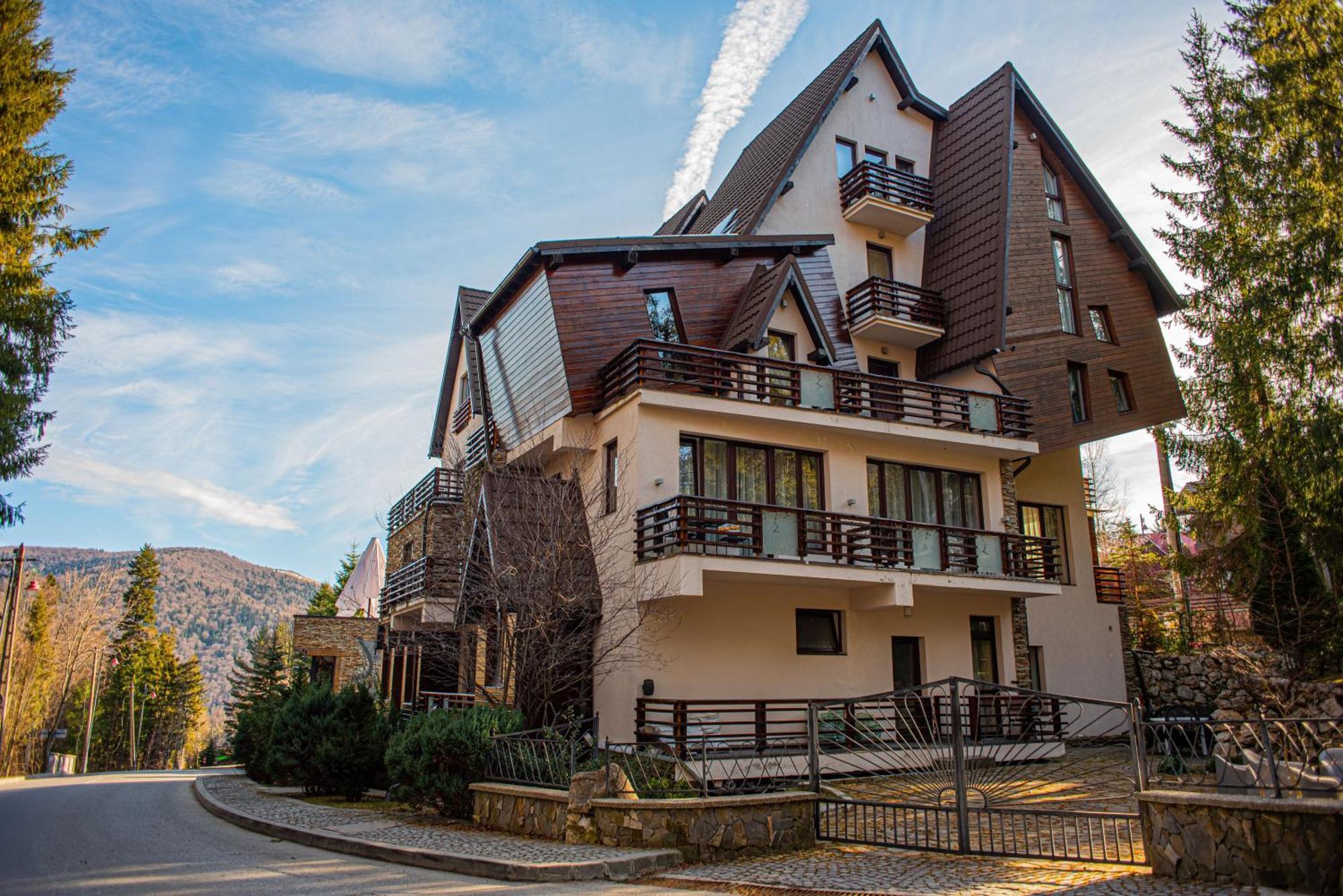 Paj Hotelul Retreat & Spa Sinaia Ngoại thất bức ảnh